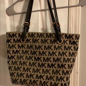 Michael Kors pocketbook